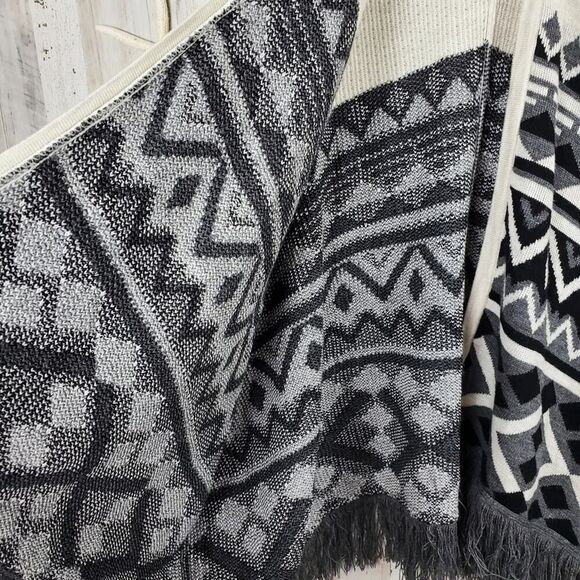 Atmosphere Aztec Poncho Sweater Gray Black XS - Picture 7 of 12